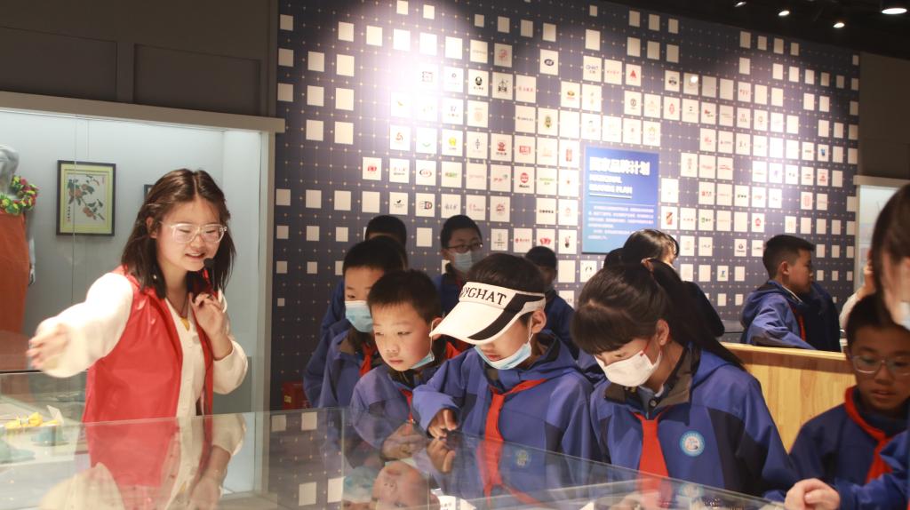 【中国教育报】陕西科技大学中国轻工业博物馆：让红色资源融入高校博物馆科普